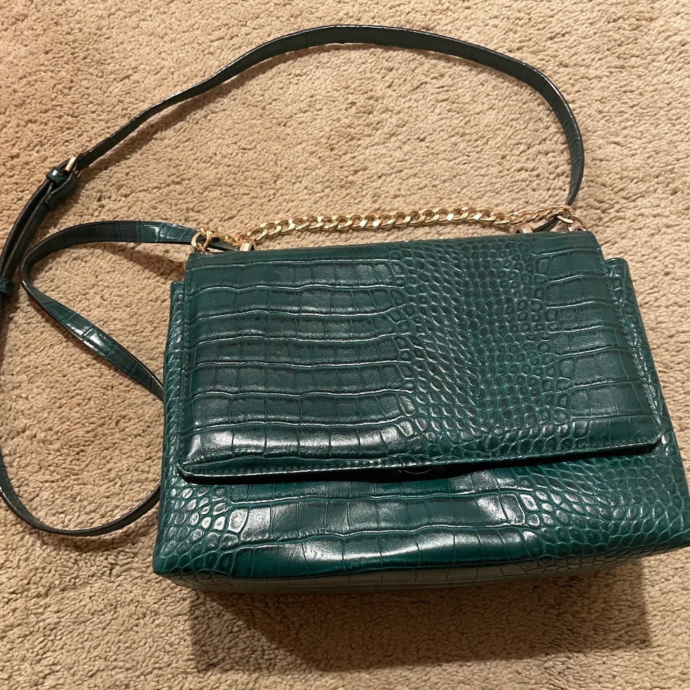 New Day Green Crossbody w/ Gold Chain Handle